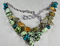 天然寶石首飾 2012年潮流趨勢(shì)、價(jià)格解析與設(shè)計(jì)創(chuàng)新